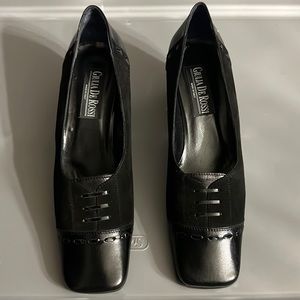 Vintage Black 100% leather and suede shoes